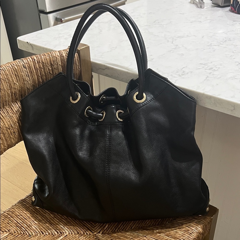 MICHAEL KORS BEAUTIFUL Black Pebbled Leather StudsTote Bag GREAT CONDITION - Picture 13 of 16